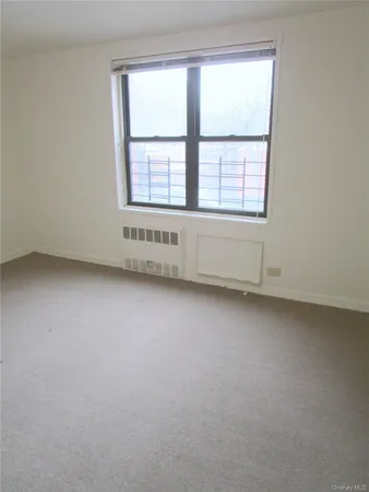 $1,947 | 123 Valentine Lane, Unit 4E, Yonkers, NY 10705
