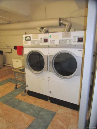 $1,947 | 123 Valentine Lane, Unit 4E, Yonkers, NY 10705