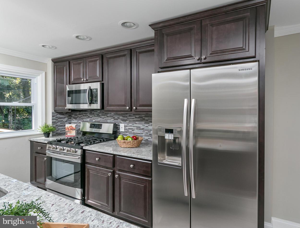 1136 Newfield Road Baltimore, MD 21207 - Photo 12 of 30 Kitchen