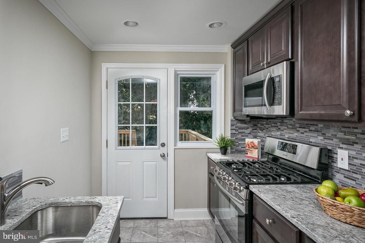 1136 Newfield Road Baltimore, MD 21207 - Photo 13 of 30 Kitchen