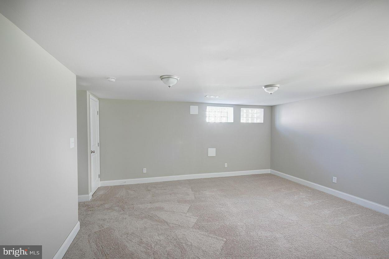 1136 Newfield Road Baltimore, MD 21207 - Photo 22 of 30 Family Room