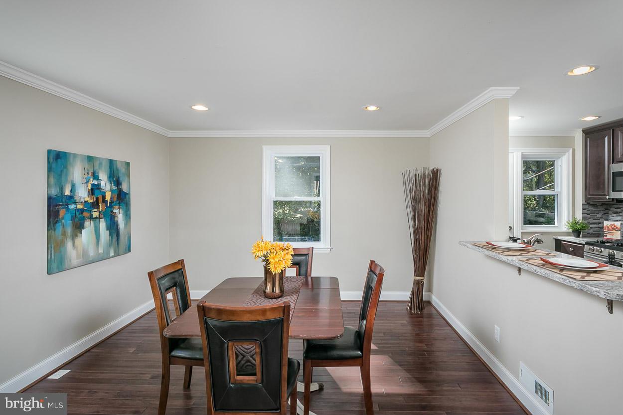 1136 Newfield Road Baltimore, MD 21207 - Photo 10 of 30 Dining Room