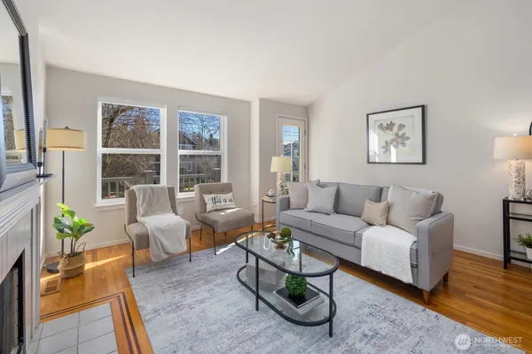 $966,000 | 5121 27th Avenue Northeast, Seattle, WA 98105