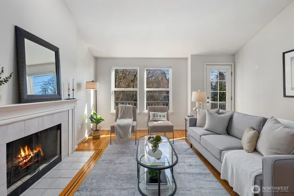 $966,000 | 5121 27th Avenue Northeast, Seattle, WA 98105