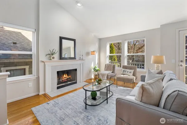 $966,000 | 5121 27th Avenue Northeast, Seattle, WA 98105