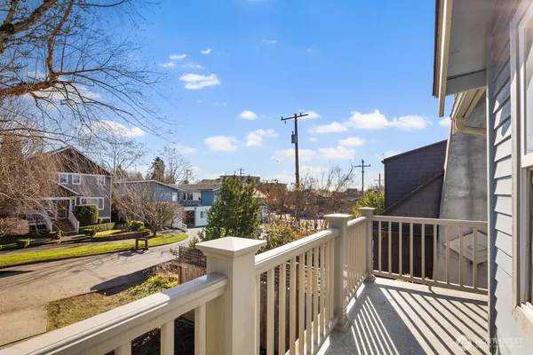 $966,000 | 5121 27th Avenue Northeast, Seattle, WA 98105
