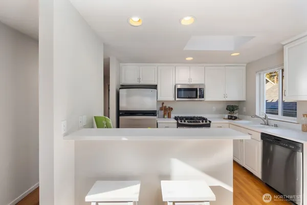 $966,000 | 5121 27th Avenue Northeast, Seattle, WA 98105
