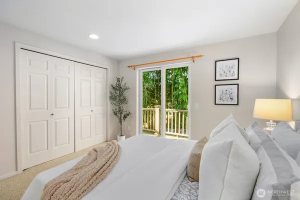 $966,000 | 5121 27th Avenue Northeast, Seattle, WA 98105