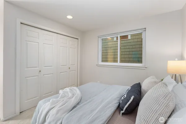 $966,000 | 5121 27th Avenue Northeast, Seattle, WA 98105