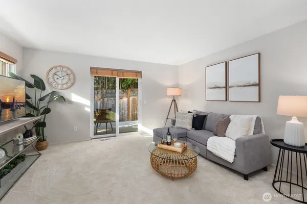$966,000 | 5121 27th Avenue Northeast, Seattle, WA 98105