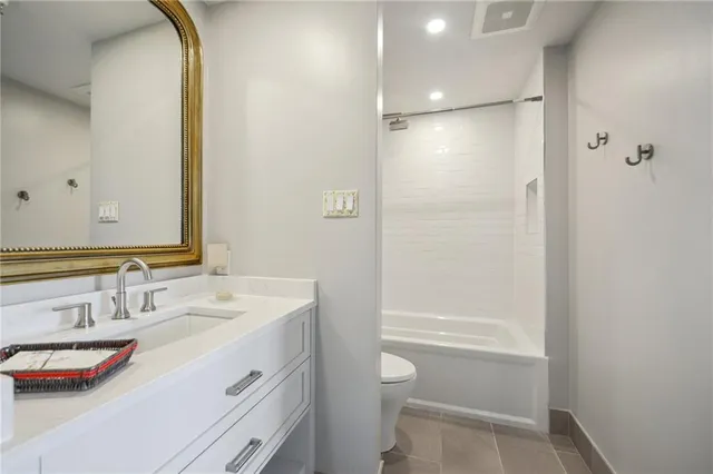 $799,000 | 170 Walnut Street, Unit 2D, New Orleans, LA 70118