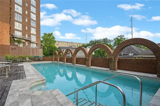 $799,000 | 170 Walnut Street, Unit 2D, New Orleans, LA 70118