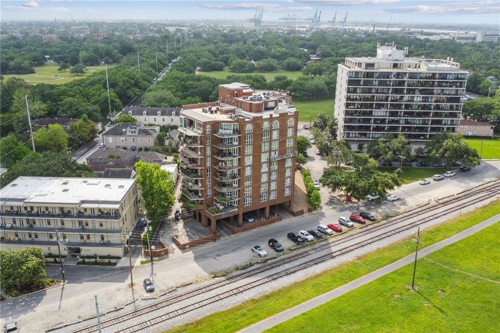 170 Walnut Street, Unit 2D New Orleans, LA 70118 - Photo 44 of 54