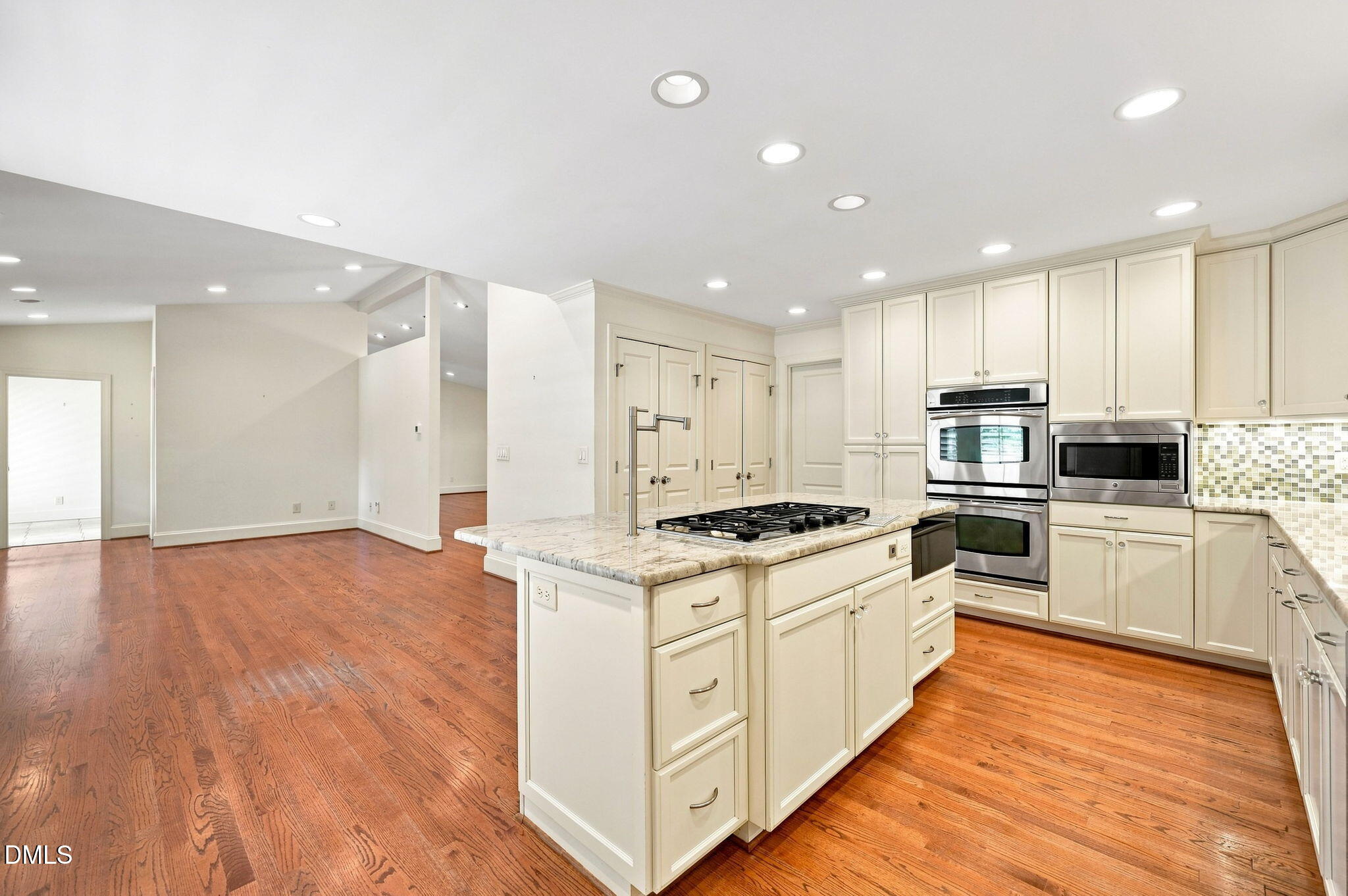 6804 Woodhaven Court Raleigh, NC 27615 - Photo 8 of 41 Kitchen