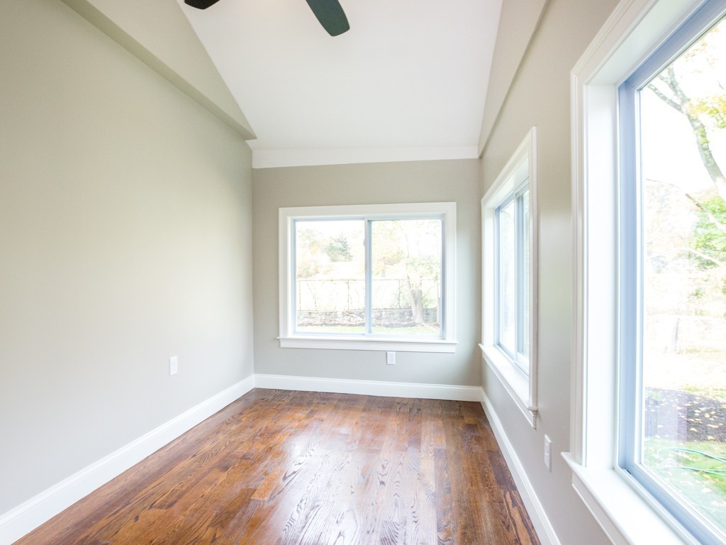 21 Myopia Road Boston, MA 02136 - Photo 12 of 27