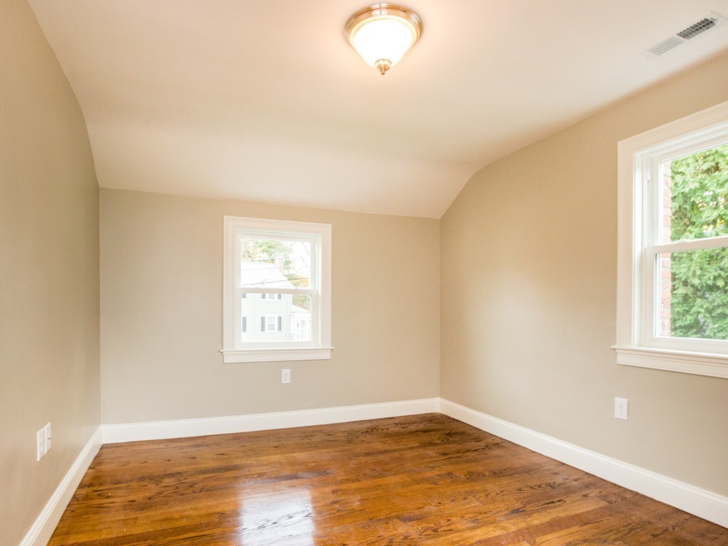 21 Myopia Road Boston, MA 02136 - Photo 16 of 27