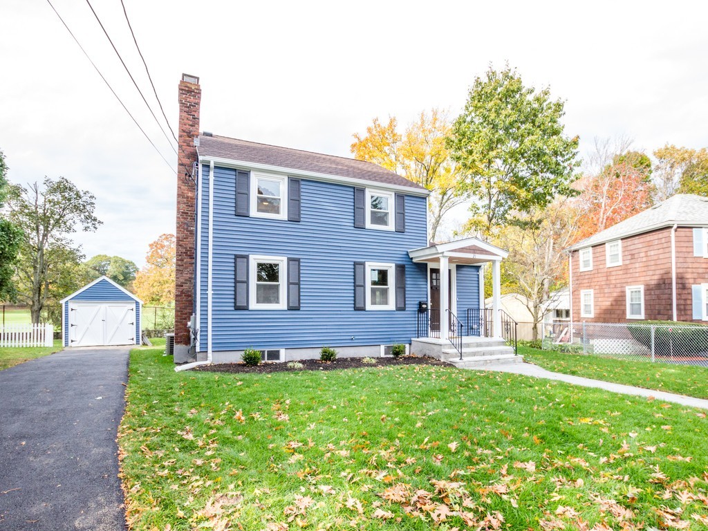 21 Myopia Road Boston, MA 02136 - Photo 3 of 27