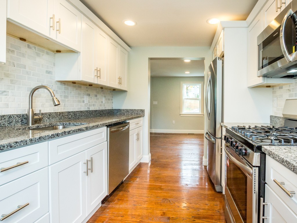 21 Myopia Road Boston, MA 02136 - Photo 5 of 27