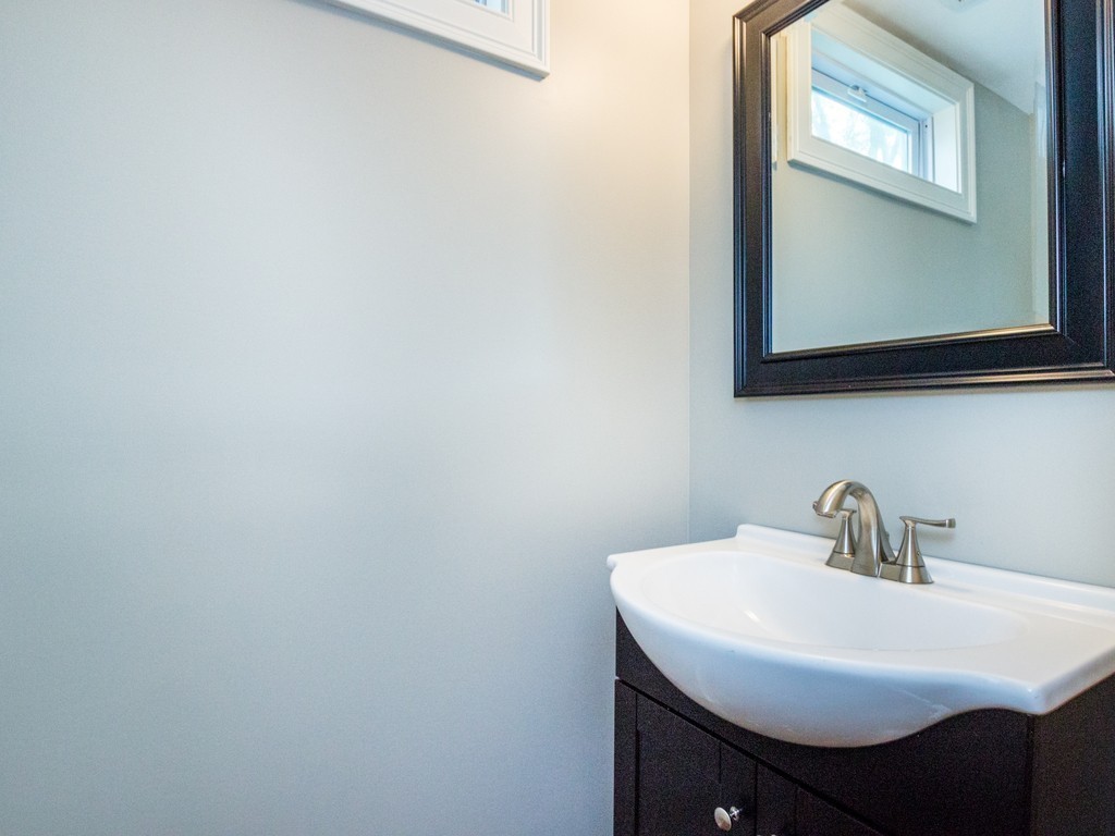 21 Myopia Road Boston, MA 02136 - Photo 7 of 27