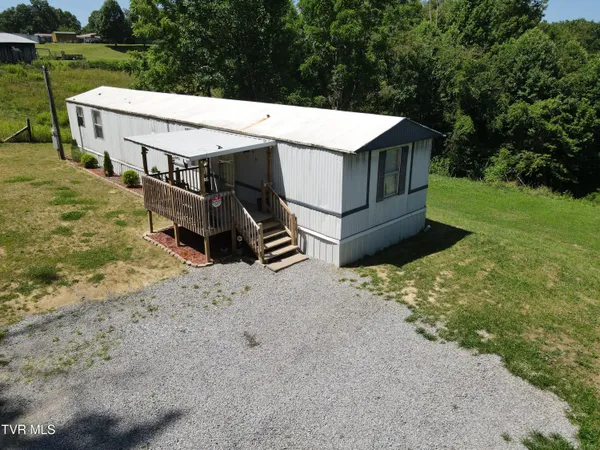 $94,900 | 12708 River Lane, Coeburn, VA 24230