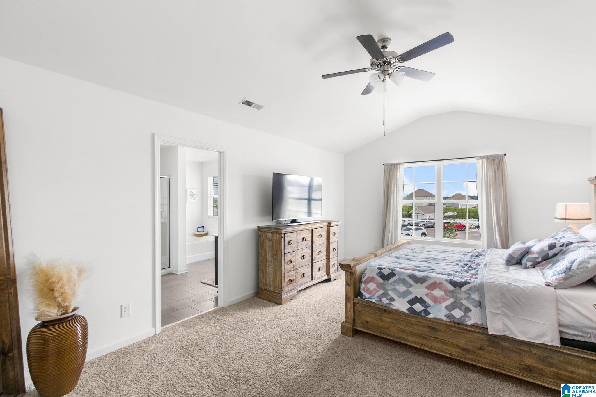 1005 Flyway View Lane Alabaster, AL 35007 - Photo 12 of 27 Gallery Image 12