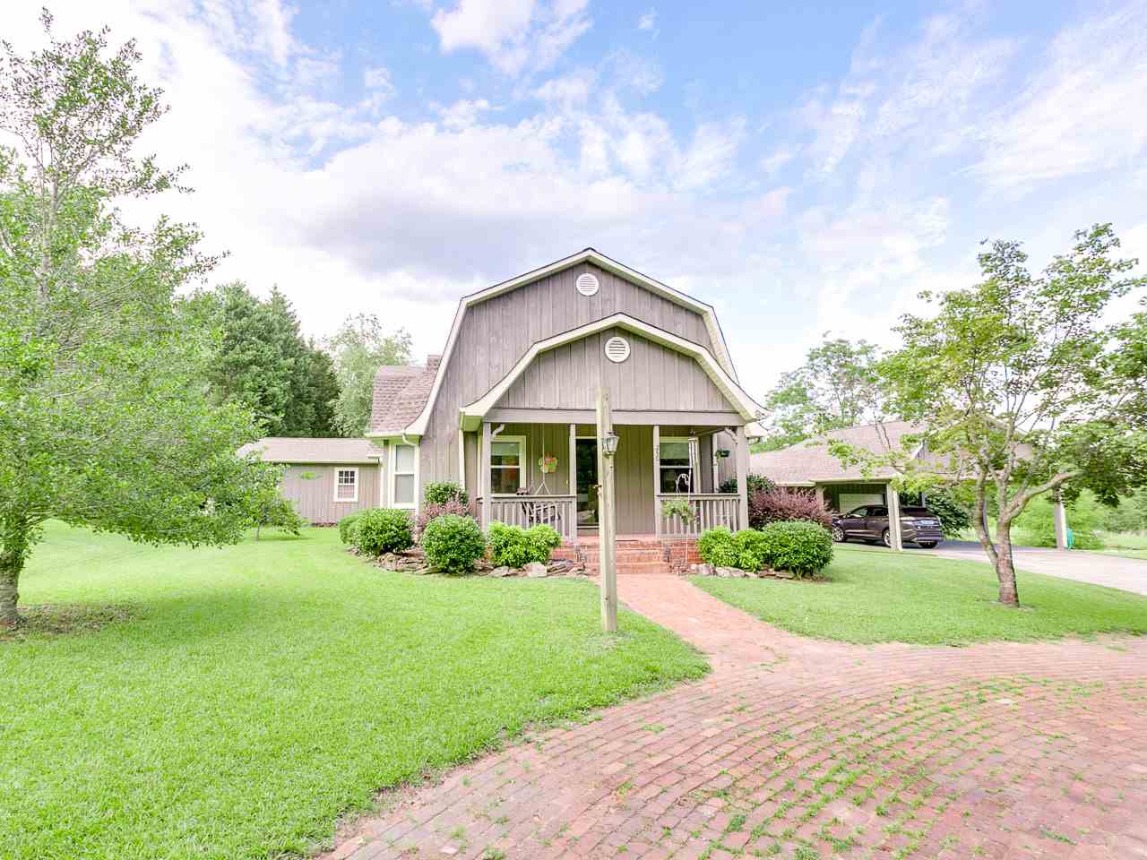 250 State Rd S-42-802 Inman, SC 29349 - Photo 1 of 25