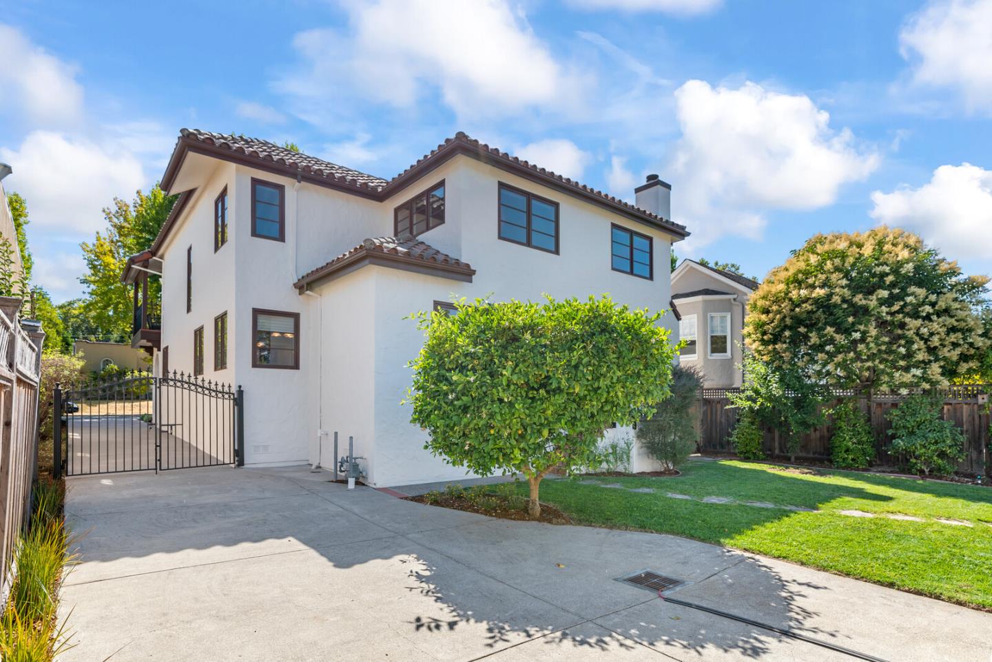 1416 Columbus Avenue Burlingame, CA 94010 - Photo 39 of 39 a view of a yard in front view of a house