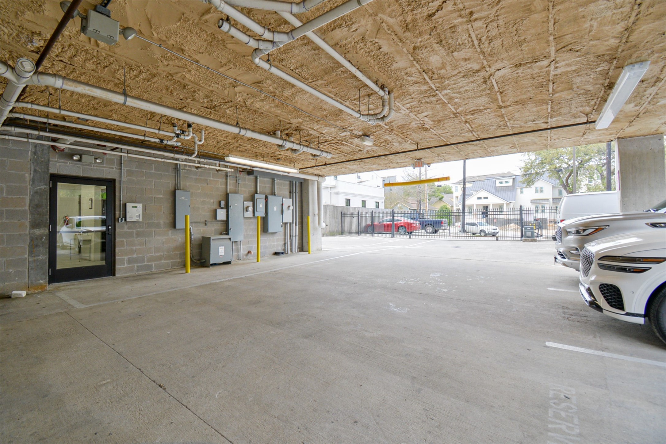 2802 Morrison Street, Unit 109 Houston, TX 77009 - Photo 39 of 40 Parking.