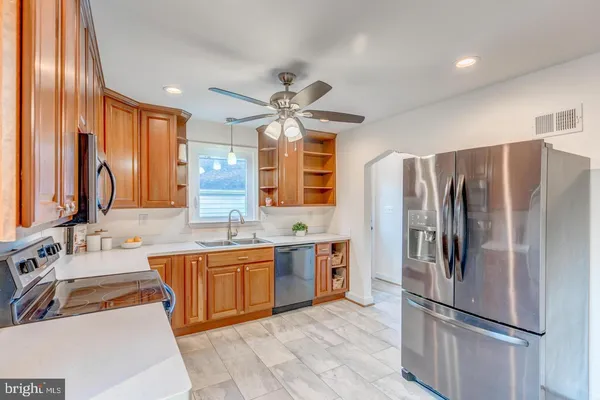 $699,000 | 7450 Bensville Road, Waldorf, MD 20603