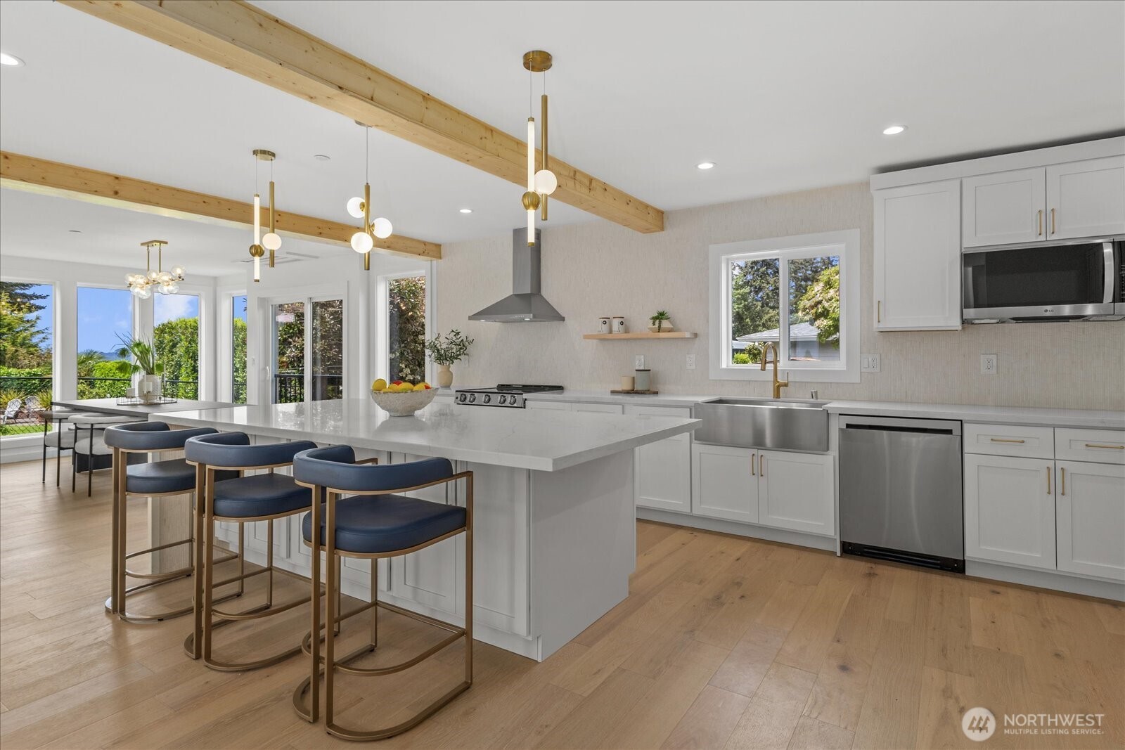 228 Southwest 183rd Street Normandy Park, WA 98166 - Photo 18 of 36