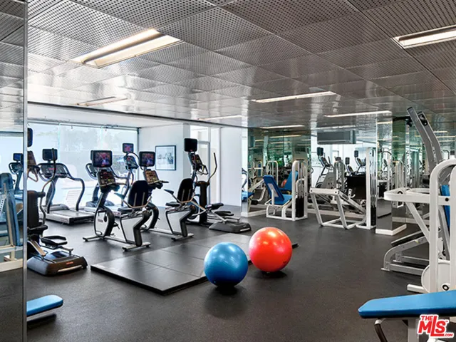 $5,660 | 2700 Neilson Way, Unit 435, Santa Monica, CA 90405