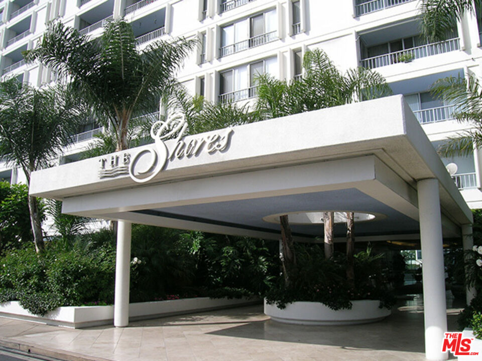 2700 Neilson Way, Unit 435 Santa Monica, CA 90405 - Photo 16 of 28 a view of a building with a entrance