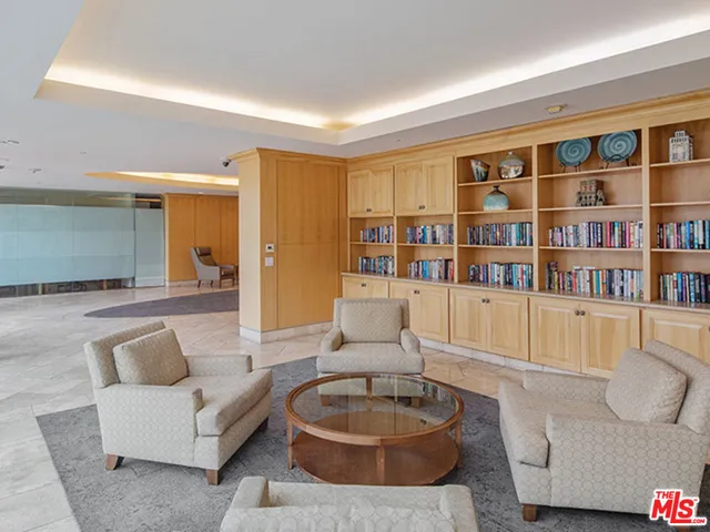 $5,660 | 2700 Neilson Way, Unit 435, Santa Monica, CA 90405