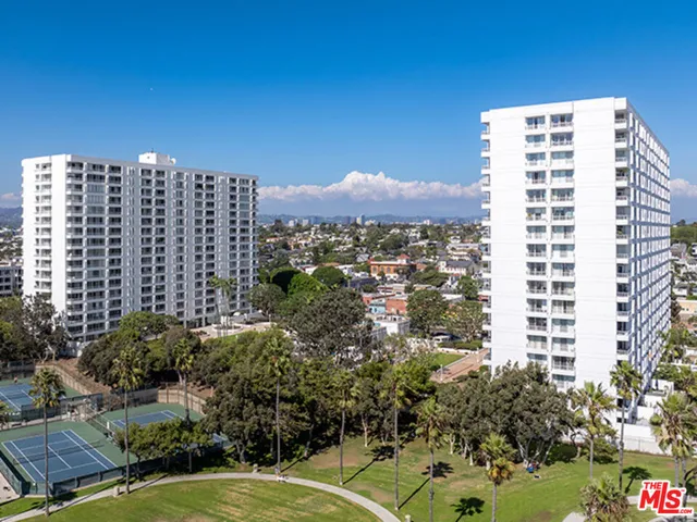 $5,660 | 2700 Neilson Way, Unit 435, Santa Monica, CA 90405