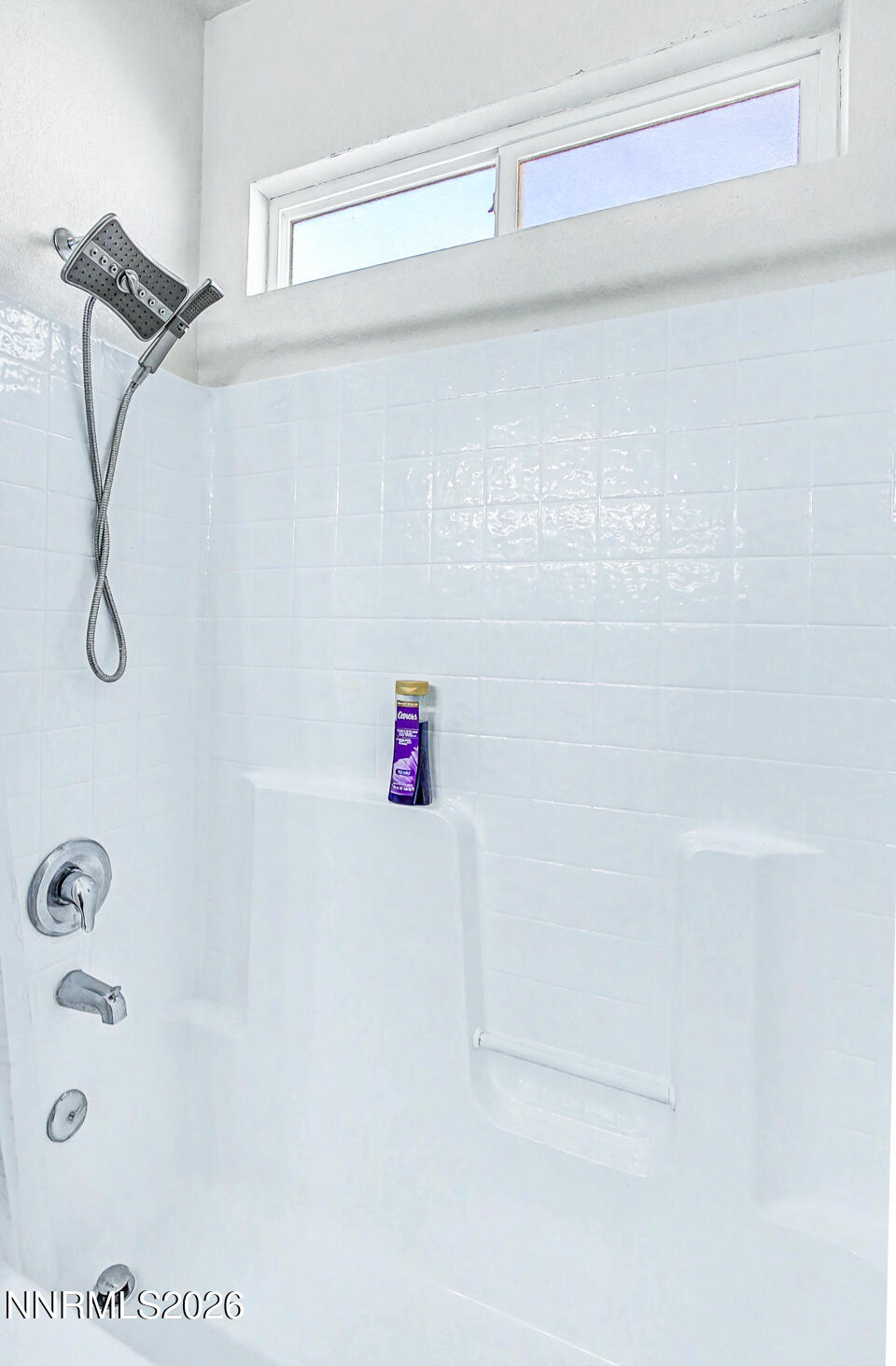 1284 Eider Circle Fallon, NV 89406 - Photo 12 of 21 a bathroom with a shower