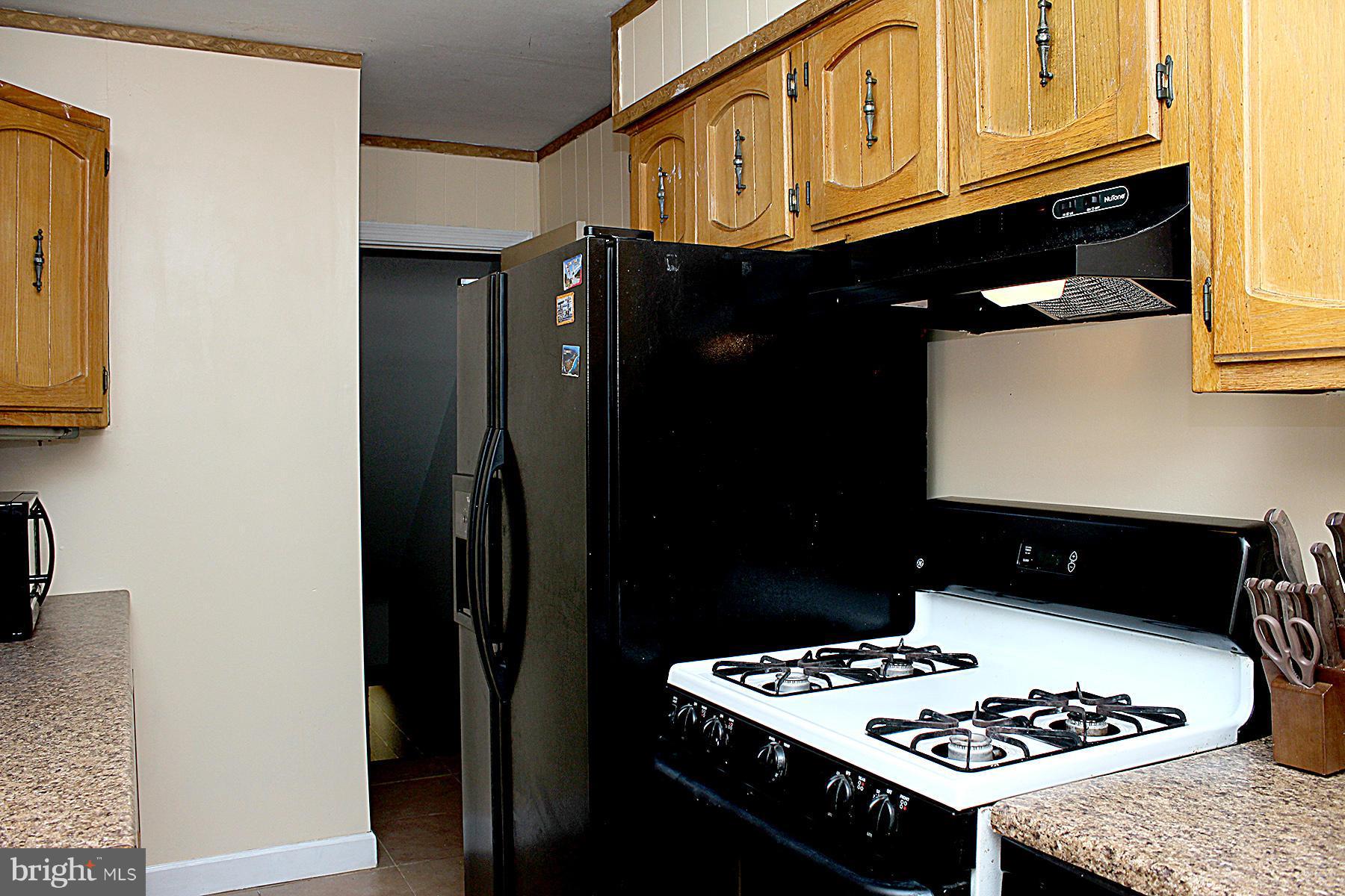 11906 Andrew Street Silver Spring, MD 20902 - Photo 12 of 30 Kitchen