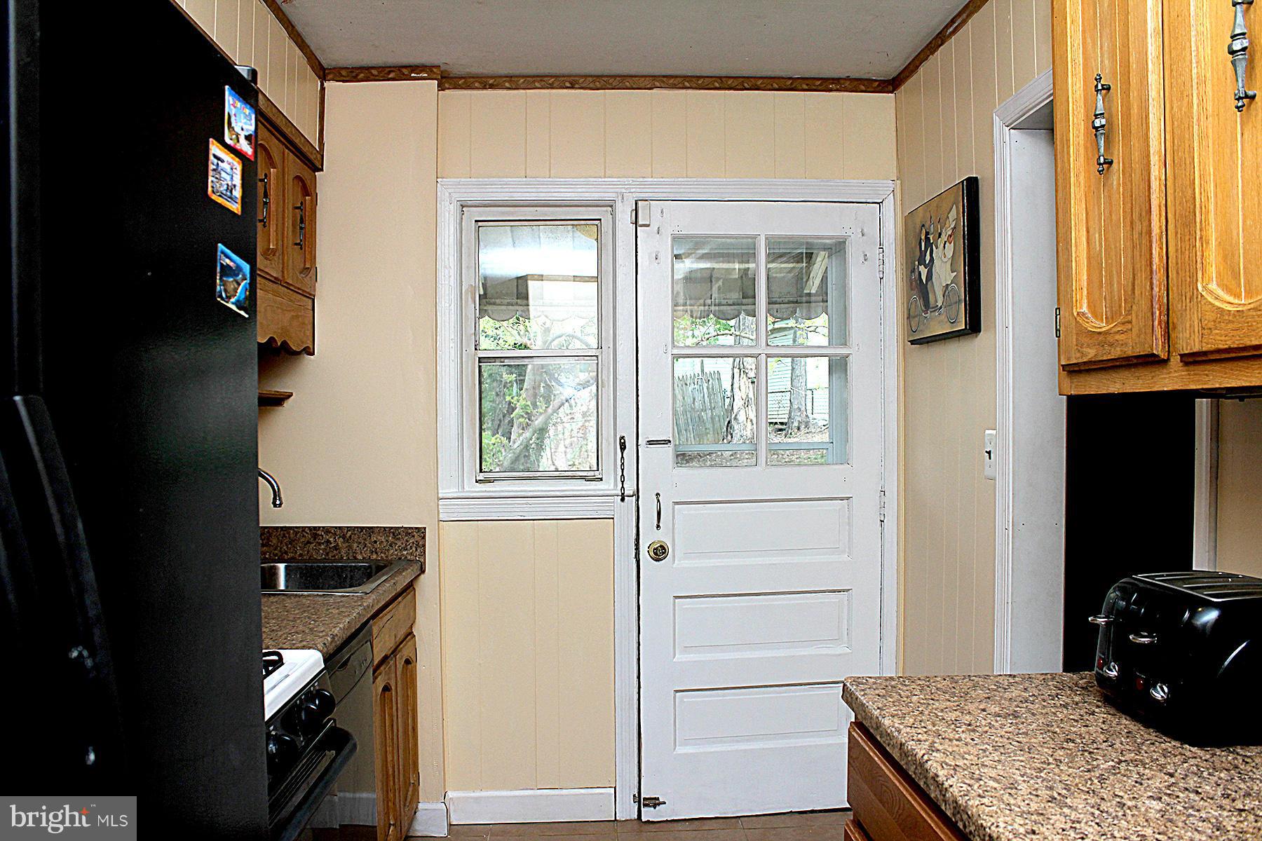11906 Andrew Street Silver Spring, MD 20902 - Photo 14 of 30 Kitchen