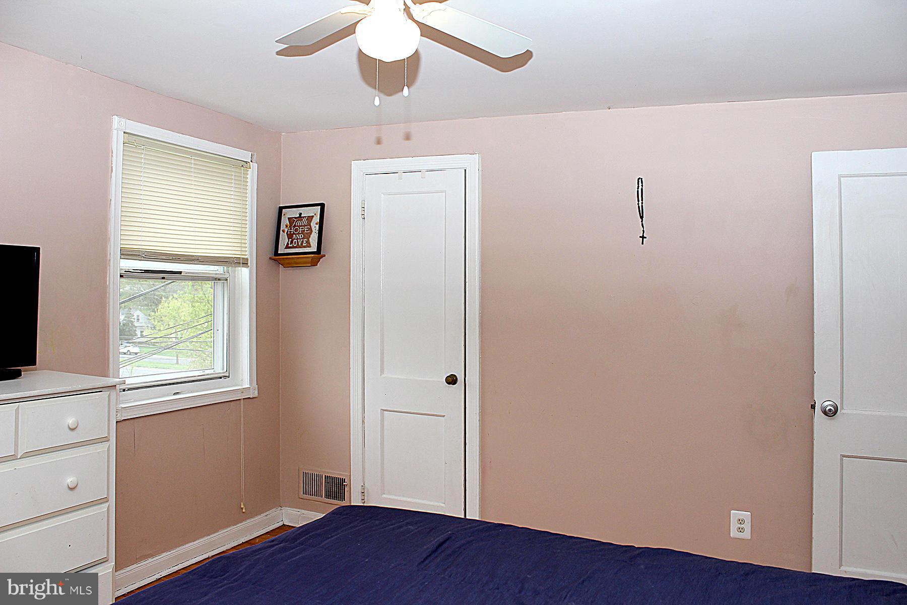 11906 Andrew Street Silver Spring, MD 20902 - Photo 18 of 30 Bedroom (Master)