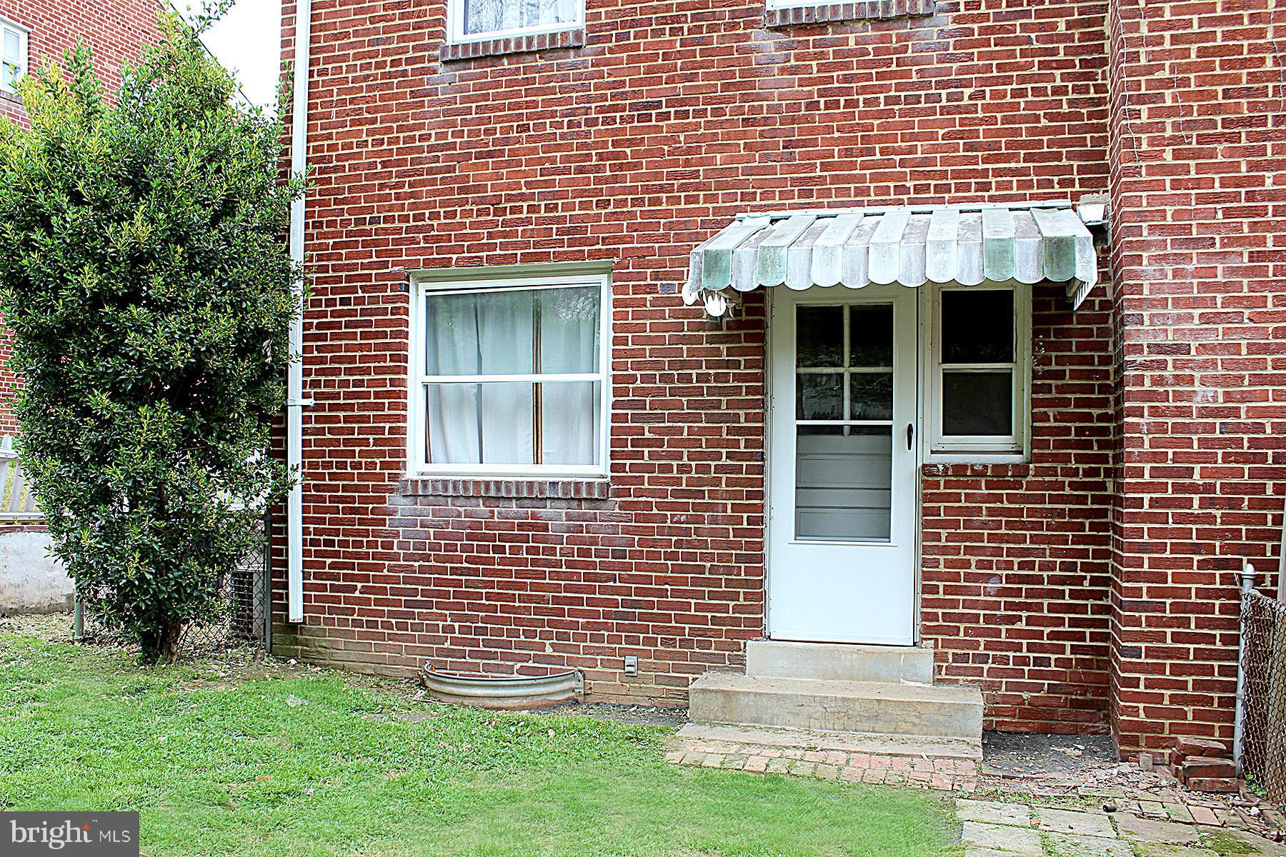 11906 Andrew Street Silver Spring, MD 20902 - Photo 28 of 30 Exterior (Rear)