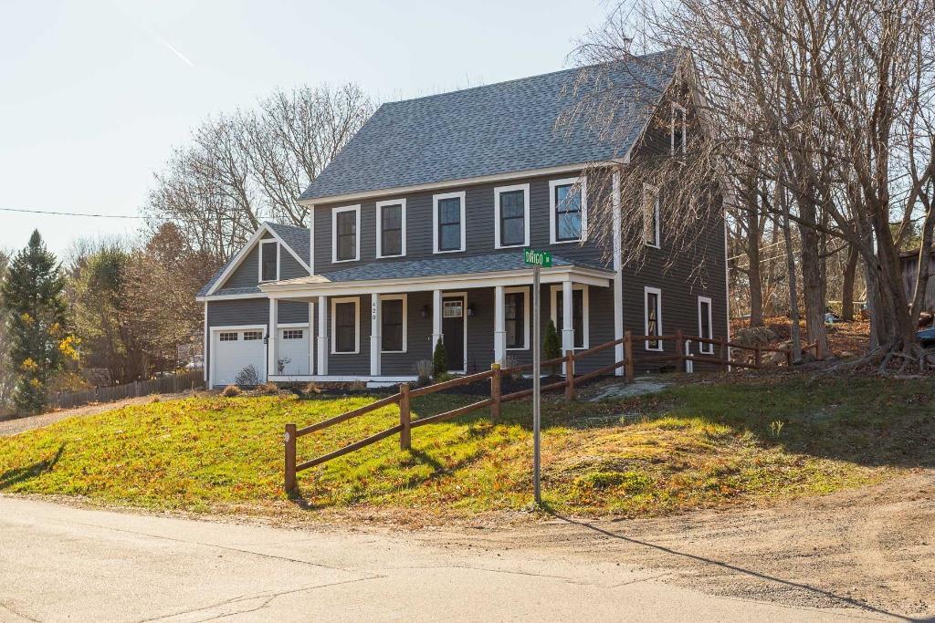 420 Pine Hill Road Cape Neddick, ME 03902 - Photo 2 of 25 Photo