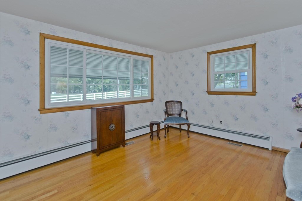 52 Piper Cross Road West Springfield, MA 01089 - Photo 8 of 30 Gallery Image 8