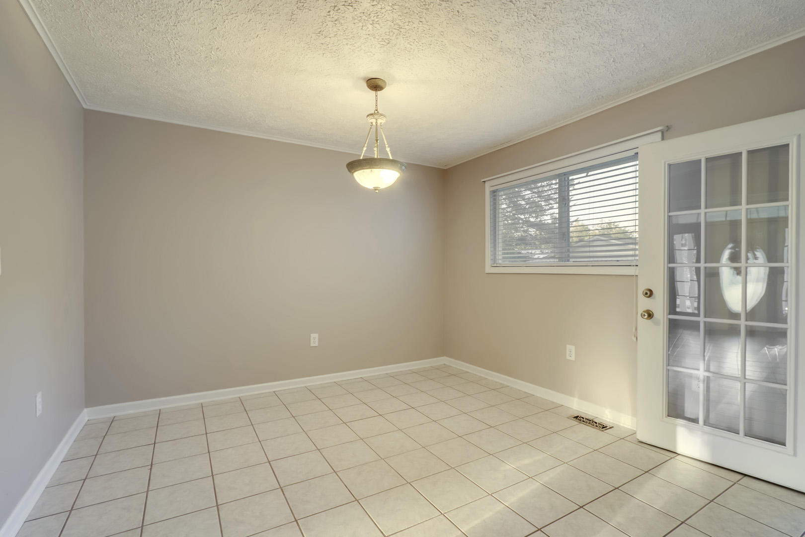 1420 Adams Road Strawberry Plains, TN 37871 - Photo 9 of 36 09_AdamsRoad_1420_Dining01