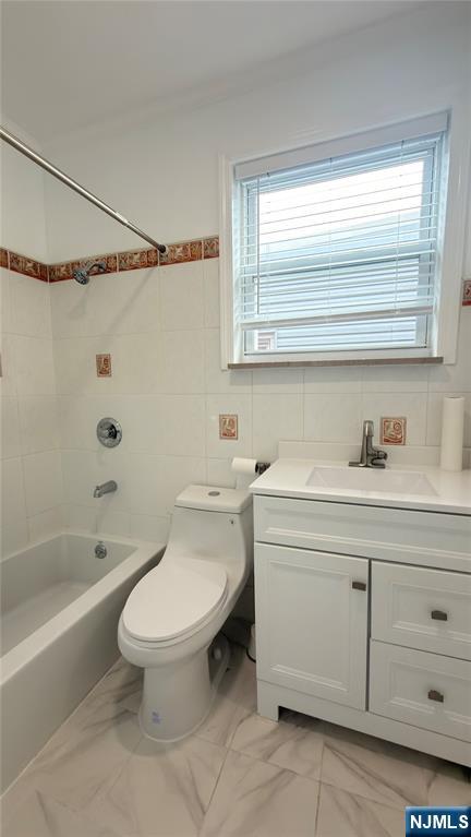 376 Delano Place, Unit 2 Fairview, NJ 07022 - Photo 12 of 21 a bathroom with a sink a toilet and a bathtub