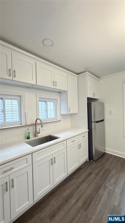 376 Delano Place, Unit 2 Fairview, NJ 07022 - Photo 17 of 21 a kitchen with sink and cabinets