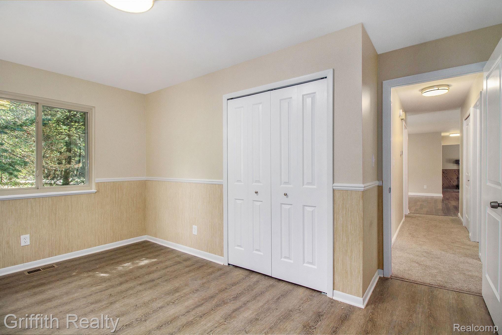5207 King Road Howell, MI 48843 - Photo 13 of 25 IMG_5909.jpg