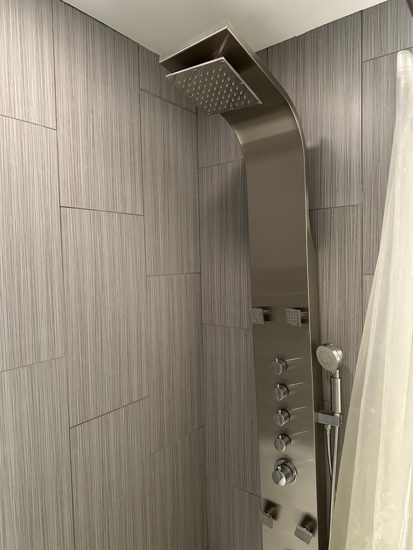 9830 Sayre Avenue, Unit 13 Chicago Ridge, IL 60415 - Photo 30 of 34 a close view of shower tap
