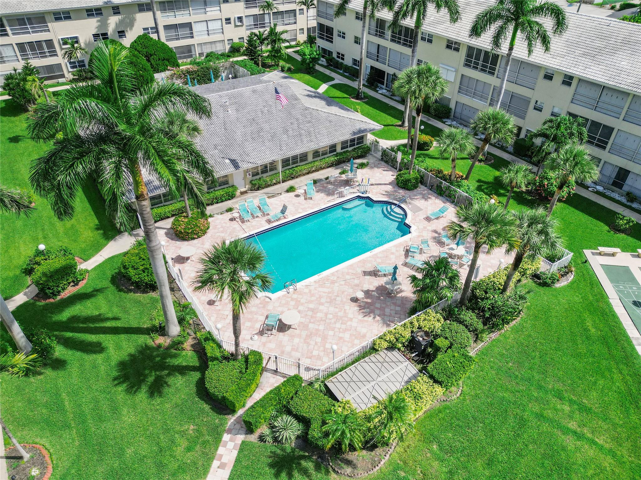 1951 Northeast 39th Street, Unit 156 Lighthouse Point, FL 33064 - Photo 24 of 43 Photo 23
