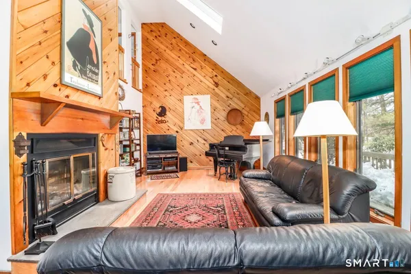 $625,000 | 70 Tamarack Road, New Milford, CT 06776