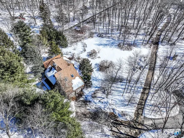 $625,000 | 70 Tamarack Road, New Milford, CT 06776