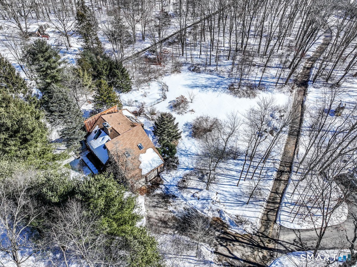 70 Tamarack Road New Milford, CT 06776 - Photo 2 of 40